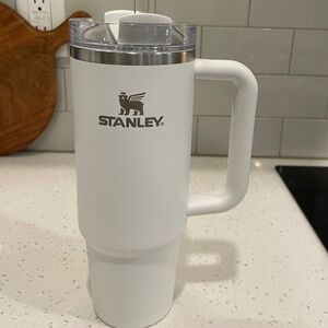Stanley 30 oz Quencher H2.0 Flowstate Tumbler